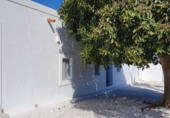 Загородный дом с участком на продажу в городе Cabo de Gata. Фото