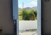 Загородный дом с участком на продажу в городе Cabo de Gata. Фото