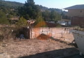 Земля на продажу у города la Bisbal del Penedès. Фото