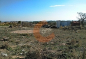 Земля, подлежащая урбанизации на продажу у города Sant Jaume dels Domenys. Фото