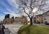 Земля, подлежащая урбанизации на продажу у города Banyeres del Penedès. Фото