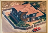 Дом с участком на продажу в городе el Vendrell. Фото