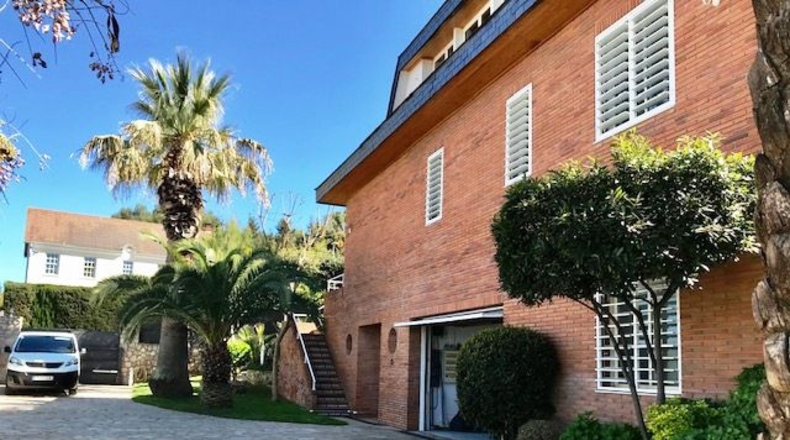 Barcelona - Corbera de Llobregat - 1503m2