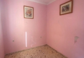 Дом с участком на продажу в городе Tomares. Фото