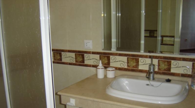 Sevilla - Dos Hermanas - 2000m2
