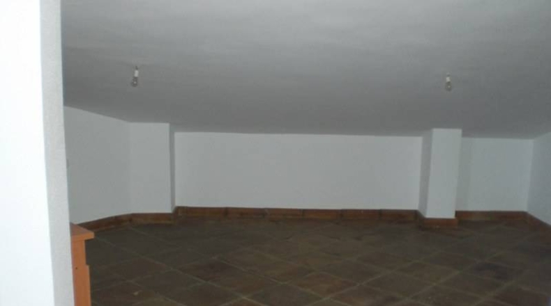 Sevilla - Dos Hermanas - 2000m2