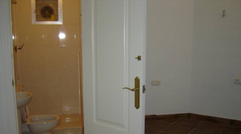 Sevilla - Dos Hermanas - 2000m2