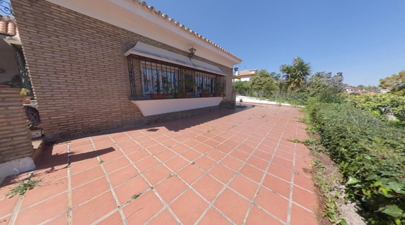 Sevilla - Dos Hermanas - 1310m2