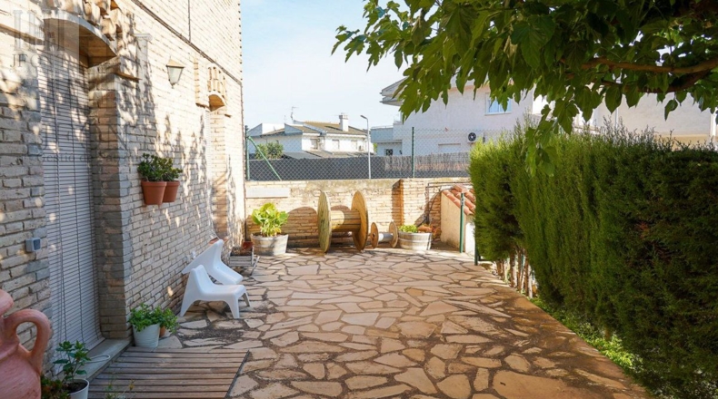 Tarragona - Móra d'Ebre - 1467m2