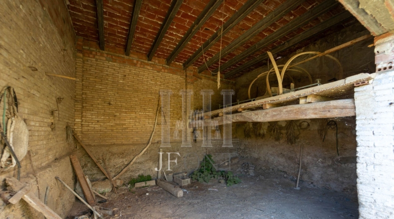 Tarragona - Móra d'Ebre - 15697m2