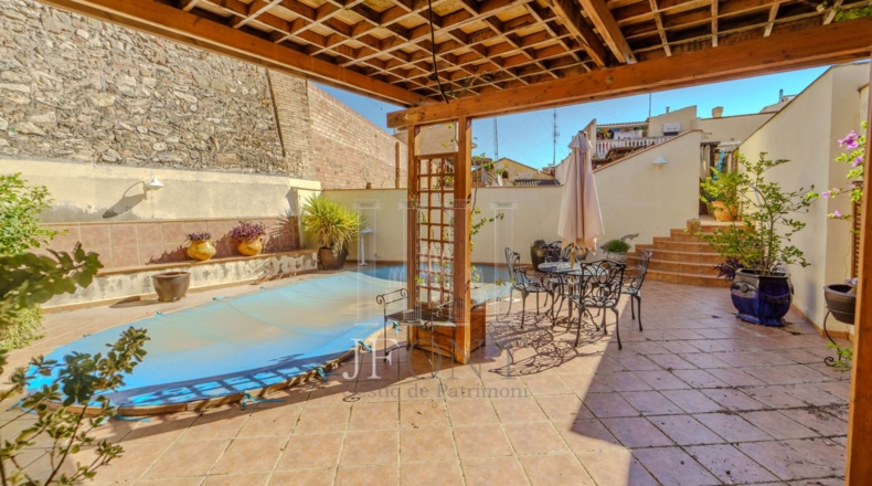 Tarragona - Móra d'Ebre - 908m2