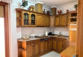 Дом с участком на продажу в городе La Roda. Фото