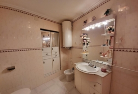 Sisante 215&nbsp;м²