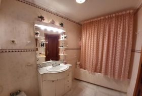 Sisante 215&nbsp;м²