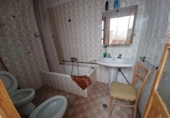 Дом с участком на продажу в городе La Roda. Фото