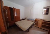 Дом с участком на продажу в городе La Roda. Фото
