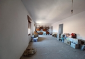 Дом с участком на продажу в городе Minaya. Фото