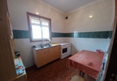Отдельно стоящий дом с участком на продажу в городе Fuensanta. Фото