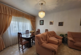 Sisante 286&nbsp;м²