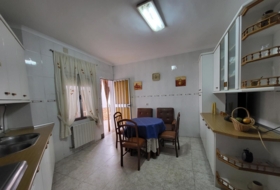 Sisante 286&nbsp;м²