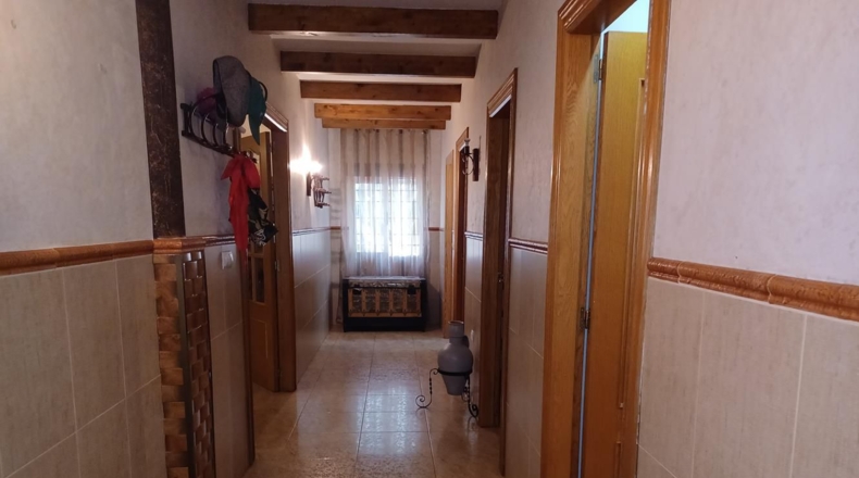 Albacete - La Roda - 27000m2