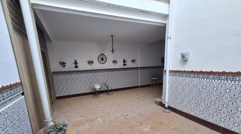 Albacete - La Roda - 304m2