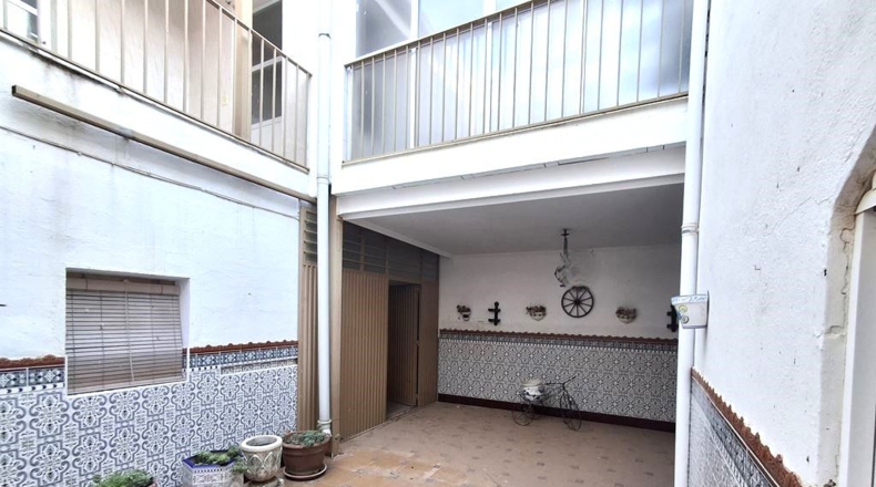 Albacete - La Roda - 304m2