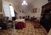 Отдельно стоящий дом с участком на продажу в городе La Roda. Фото