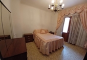 Chalet adosado con terreno en venta en Quintanar del Rey ref: TR372629 foto