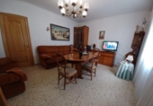 Chalet adosado con terreno en venta en Quintanar del Rey ref: TR372629 foto