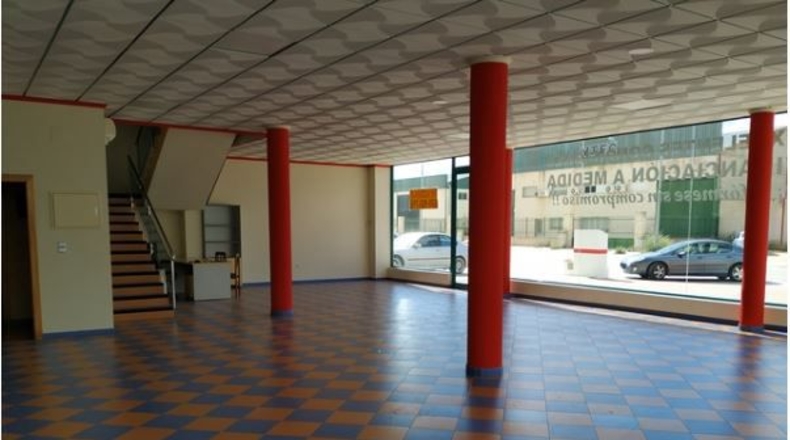 Albacete - La Roda - 480m2