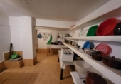 Отдельно стоящий дом с участком на продажу в городе Casas de Benítez. Фото