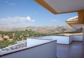 Chalet independiente con terreno en venta en Loja ref: TR80883 foto