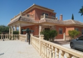 Xalet independent amb terreny en venda a Catral ref.: TR94798 foto