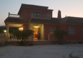 Xalet independent amb terreny en venda a Catral ref.: TR94798 foto