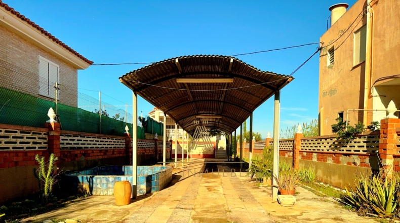 Castellón - Нулес - 680m2