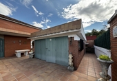Chalet independiente con terreno en venta en Viana de Cega ref: TR191008 foto