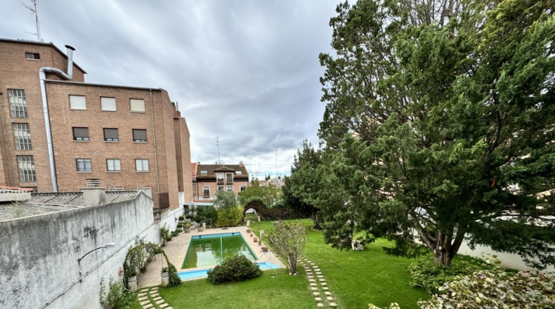 Valladolid - Laguna de Duero - 1153m2