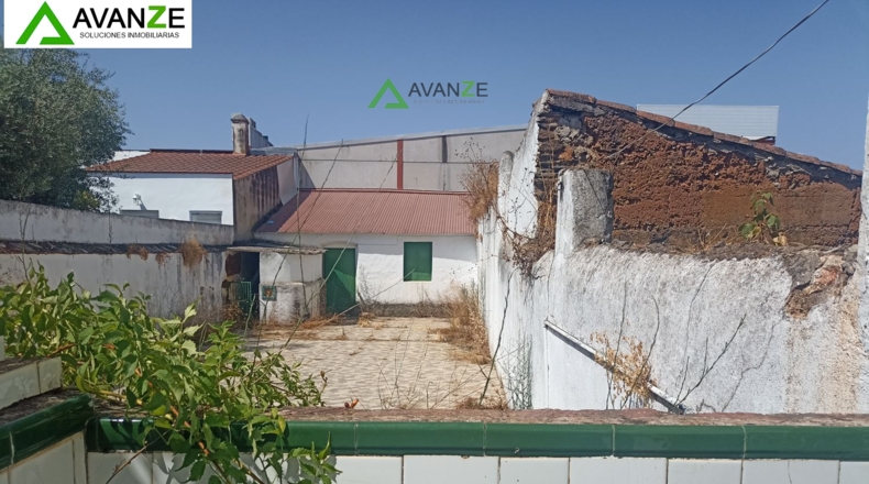 Badajoz - Villanueva del Fresno - 323m2