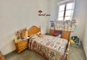 Дом с участком на продажу в городе Валенсия. Фото