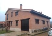 Chalet independiente con terreno en venta en Quintana del Puente ref: TR253063 foto