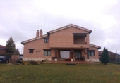 Chalet independiente con terreno en venta en Quintana del Puente ref: TR253063 foto