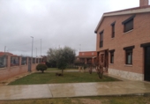 Chalet independiente con terreno en venta en Quintana del Puente ref: TR253063 foto