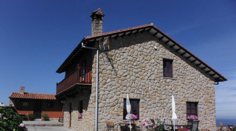 Cantabria - San Vicente de la Barquera - 1000m2