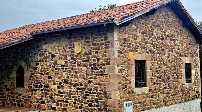 Кантабрия - Santillana del Mar - 2141m2