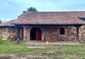 Земельный участок на продажу в городе Santillana del Mar. Фото