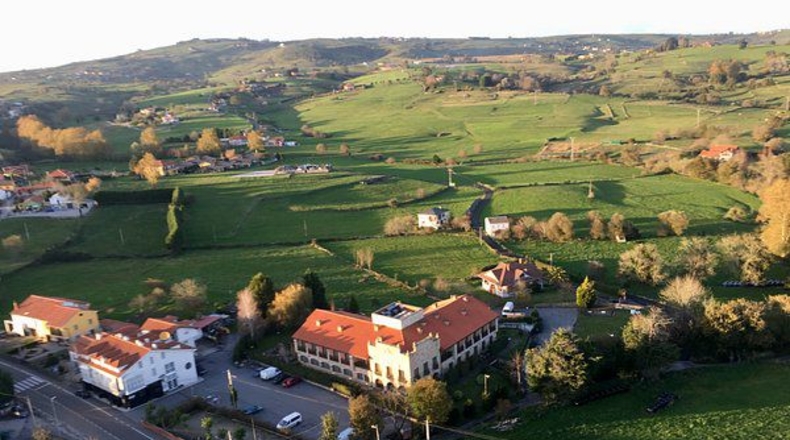 Кантабрия - Santillana del Mar - 2141m2