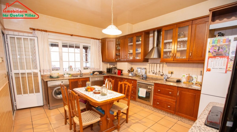 Jaén - Villacarrillo - 303m2