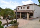 Chalet independiente con terreno en venta en Crevillente ref: TR379631 foto
