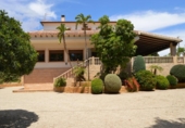 Chalet independiente con terreno en venta en Crevillente ref: TR379631 foto